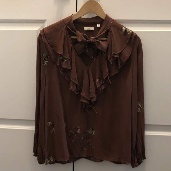 aritzia little moon blouse with front neck tie - brand new never worn - Picture 1 of 10